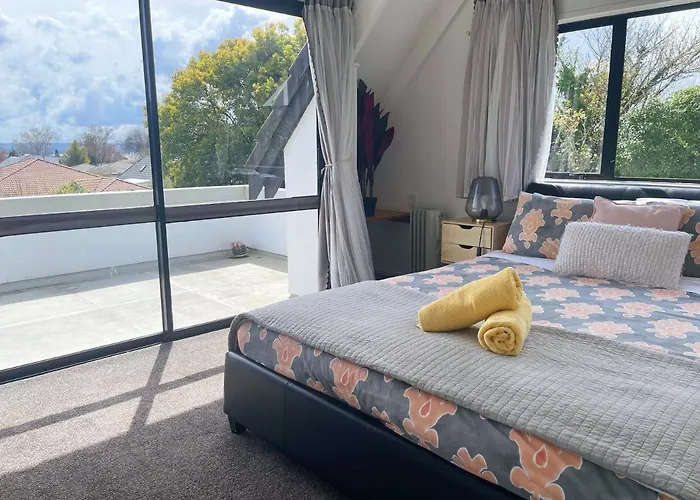 A Home With Spa Pool & Ride To Redwood Forest Holiday home Rotorua