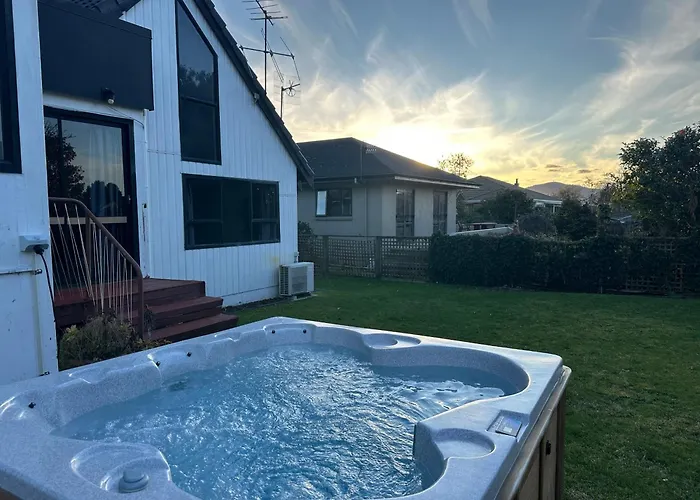 A With Pool & Ride To Redwood Forest Rotorua